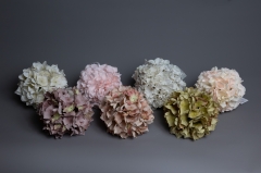 18 Lopte od veštačkog cveća